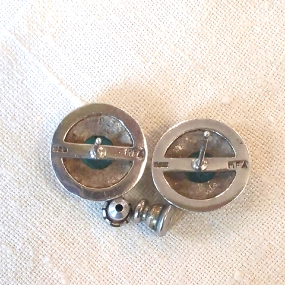 Vintage Sterling Silver Green Onyx Cabochon Earrings - Picture 2 of 4